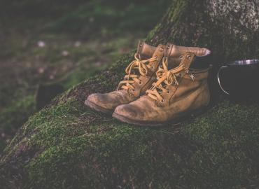 Các Kiểu Giày Có Thể Kết Hợp Với Vest